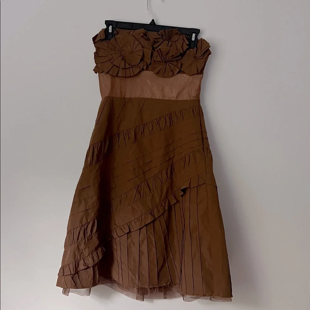 BCBG Maxazria Strapless Dress, Mocha color, size 8 silk & poly, lined